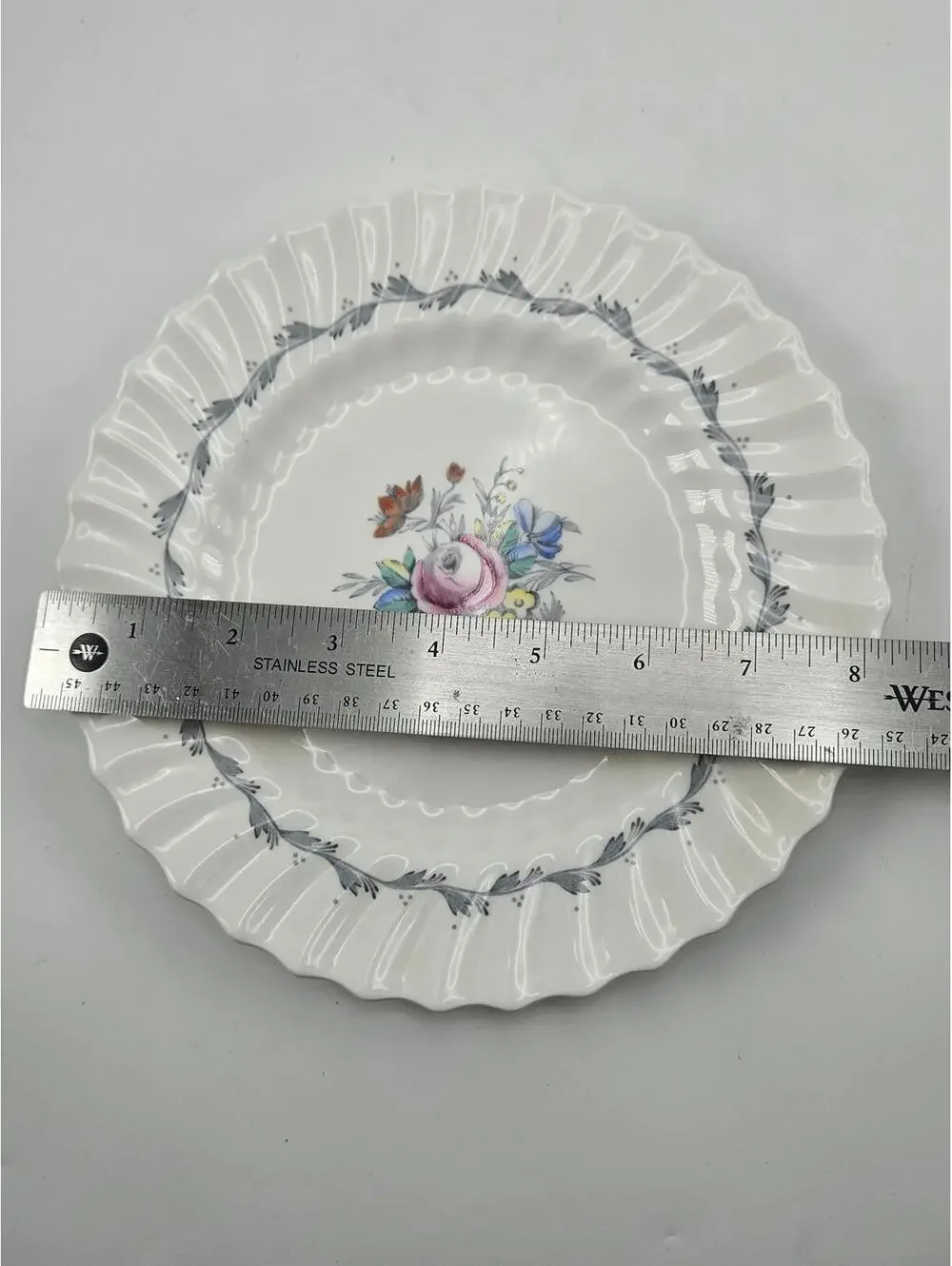 Royal Doulton The Chelsea Rose H4801 Bone China 8